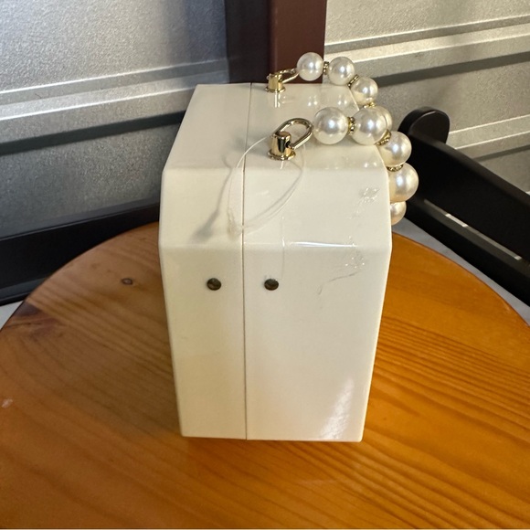 Crown Design Mini Bag - Cream and Black‎ - Picture 3 of 8